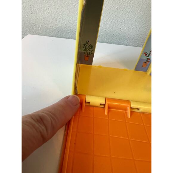 Peppa Pig Little Farmer's Market Playset w Figure and Accessories - Picture 5 of 7